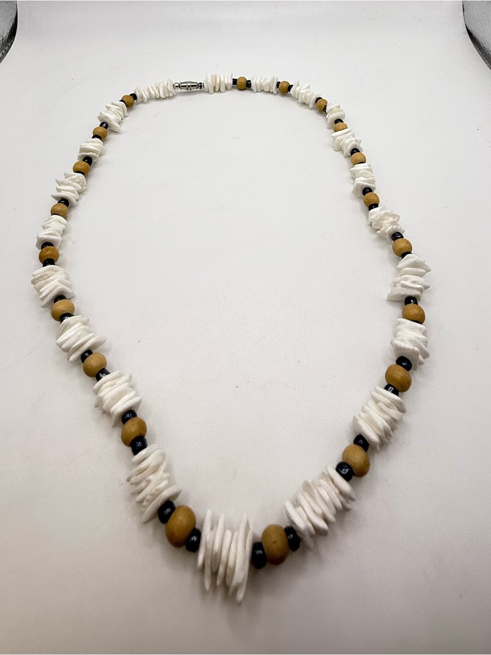 Boho White Shell & Wood Bead Necklace 20” Beach Coastal Natural
